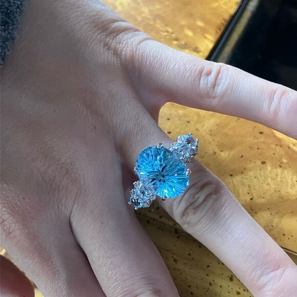 Genuine Sky Blue Topaz Sterling Silver Cocktail Ring Size 7 - Picture 4 of 10